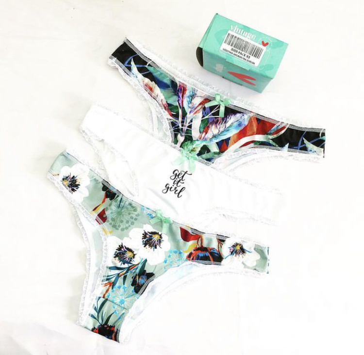 LadyVictoria - Lenceria por mayor - Vintage Vedetinas Microfibra Plumas