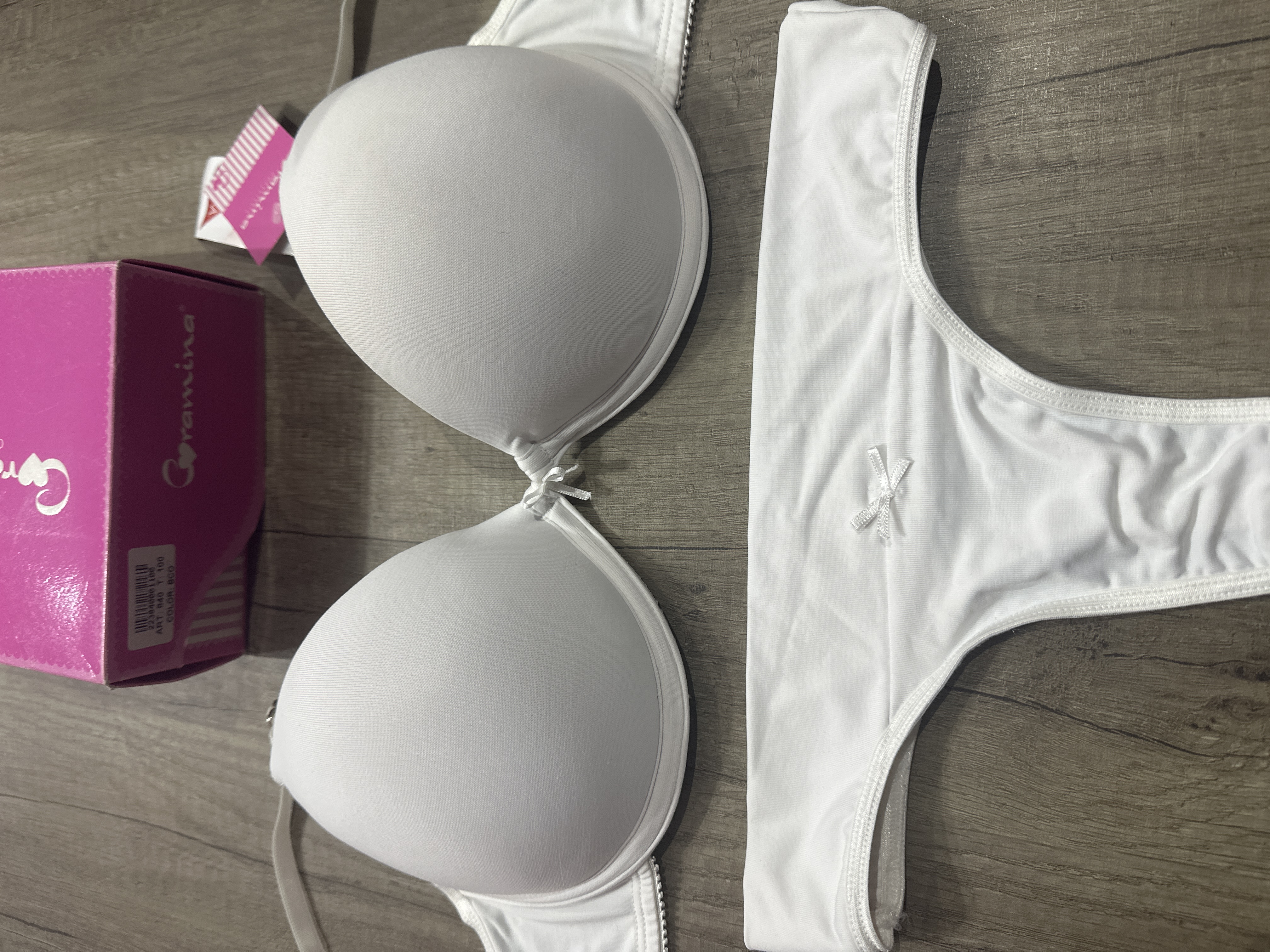 LadyVictoria - Lenceria por mayor - Conjunto Taza Soft de Microfibra y Cola Less