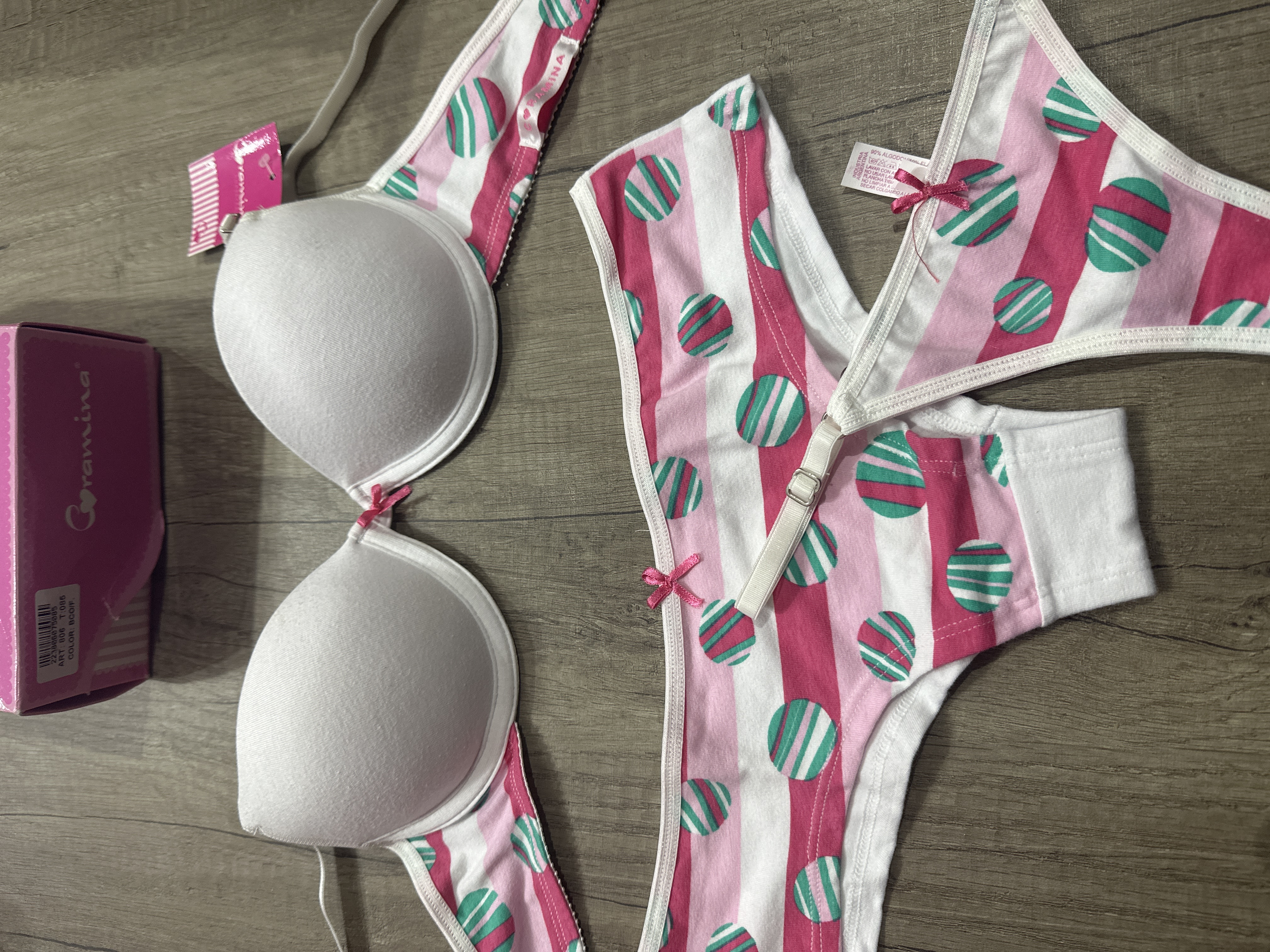 LadyVictoria - Lenceria por mayor - Conjunto taza Soft 3 piezas c/ lesa y Culotte