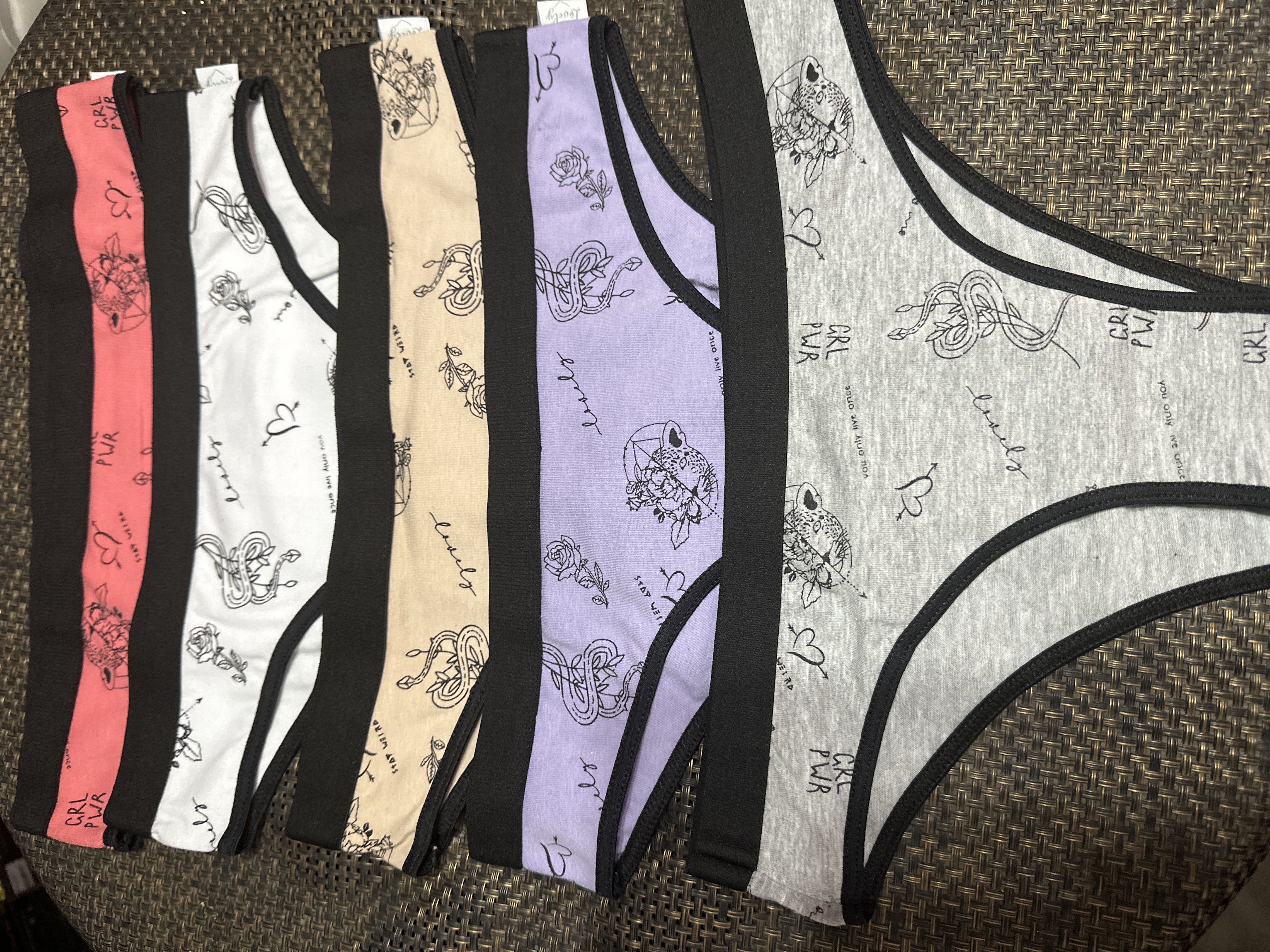 LadyVictoria - Lenceria por mayor - Vedetina Alg y Lycra estampado