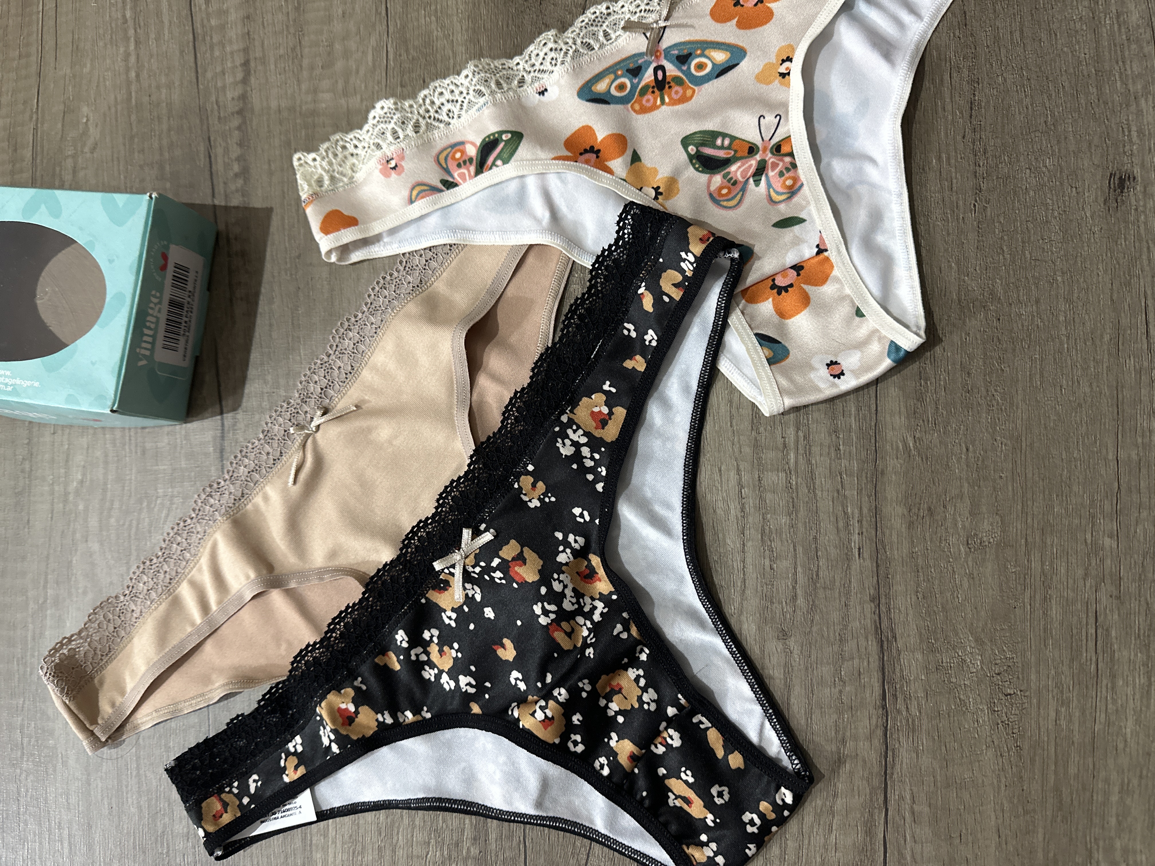 LadyVictoria - Lenceria por mayor - Pack x 3 Vedetina Microfibra y Puntilla